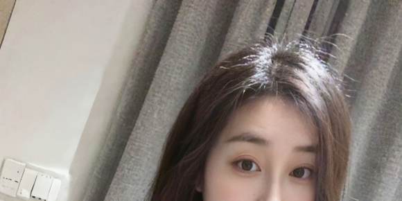 ༊越秀红颜舌吻大长腿